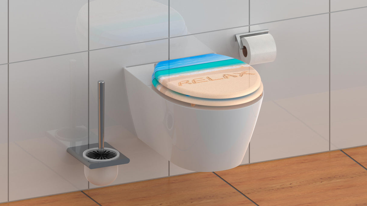 Mönstrad toalettsits universal med trĂ€kĂ€rna - BĂTTRE. CC-mĂ„tt: 130-185mm LĂ€ngd: 425-475mm Bredd: 375mm.