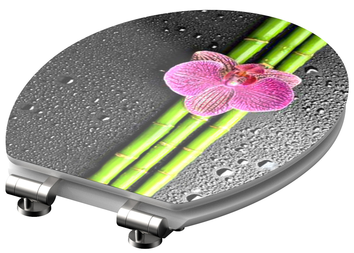 Högblank mönstrad toalettsits universal med trĂ€kĂ€rna - BĂTTRE. CC-mĂ„tt: 130-185mm LĂ€ngd: 425-475mm Bredd: 370mm.