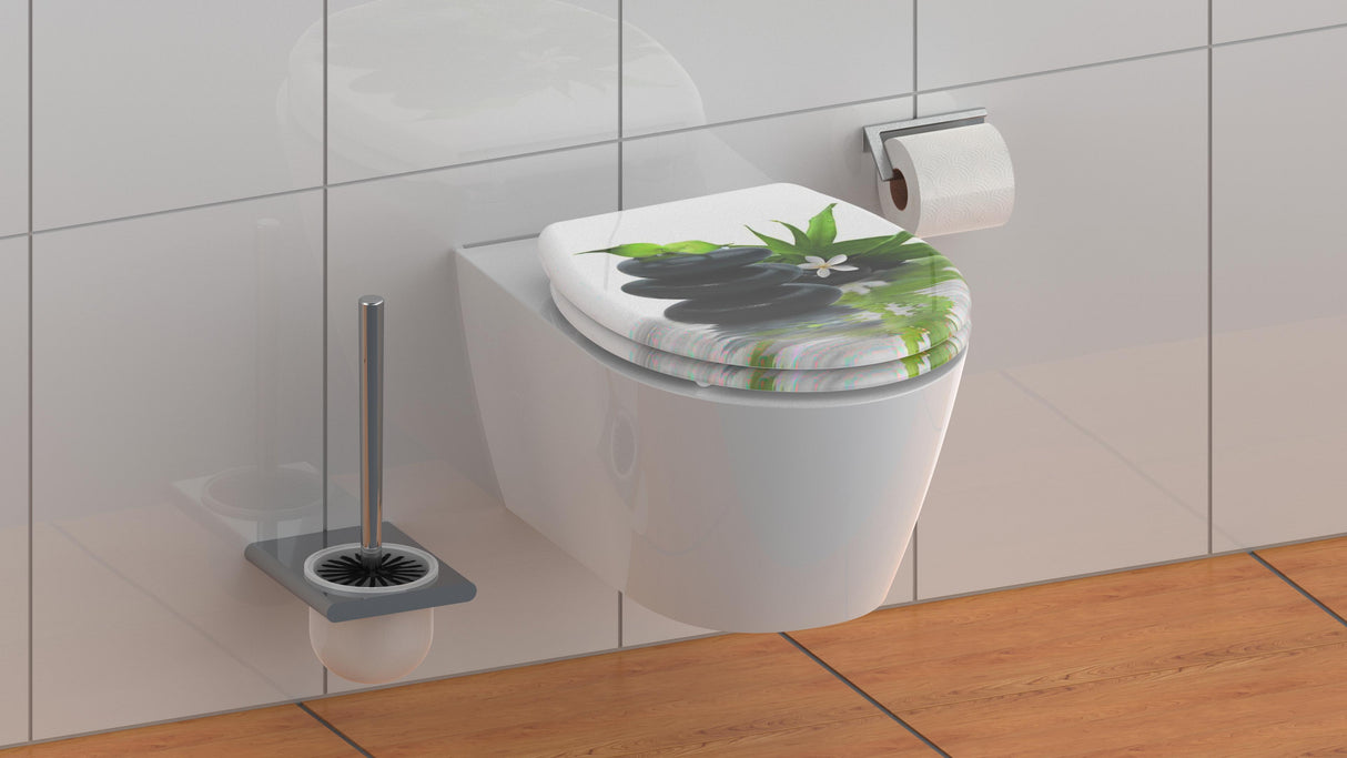 Mönstrad toalettsits universal i Duroplast - BĂST. CC-mĂ„tt: 90-190mm LĂ€ngd: 405-460mm Bredd: 375mm.