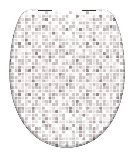 Mönstrad toalettsits universal i Duroplast - BÄTTRE. CC-mått: 125-210mm Längd: 445mm Bredd: 372mm.